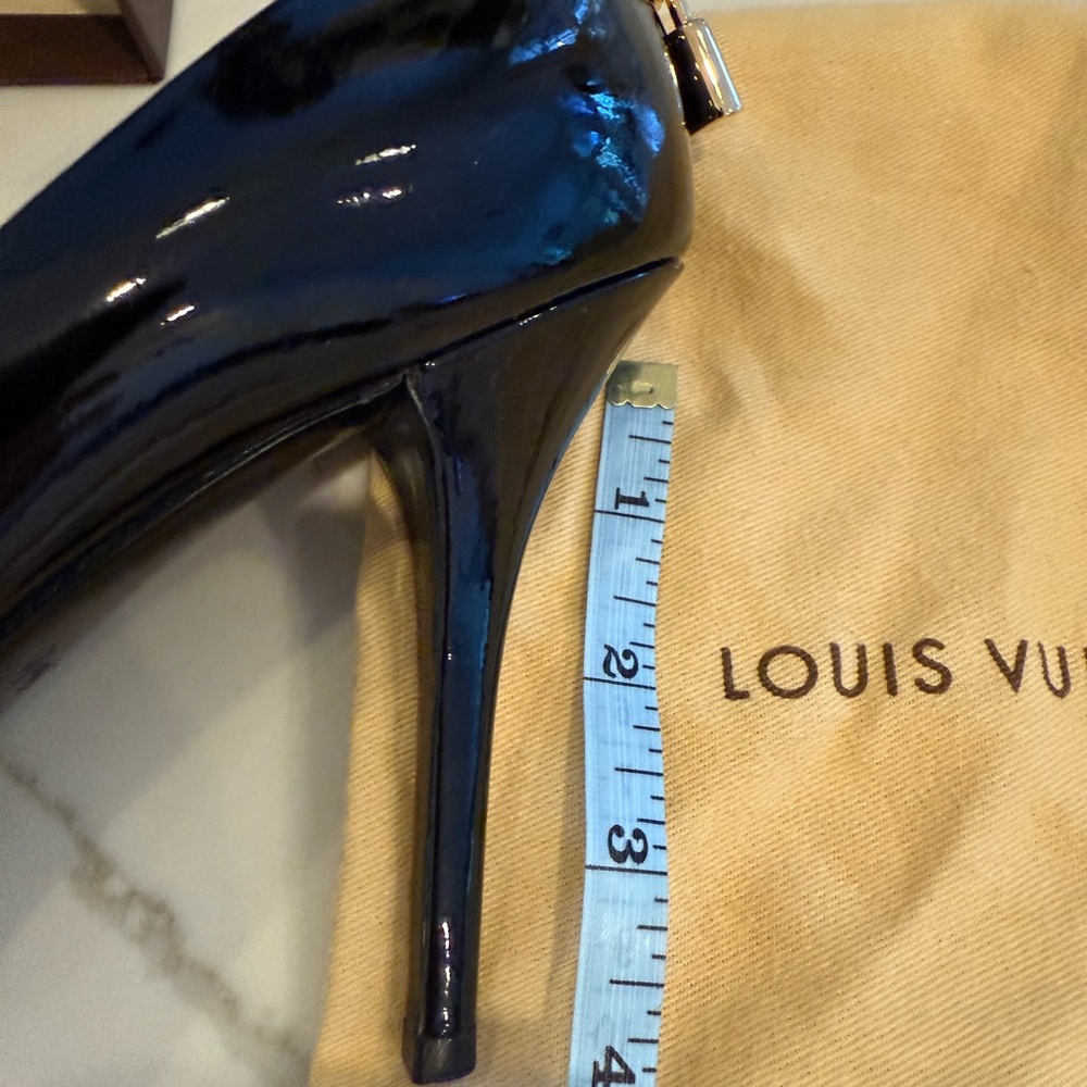 AUTHENTIC LV Louis Vuitton Black Heels with Gold Lock Detail - Picture 10 of 17